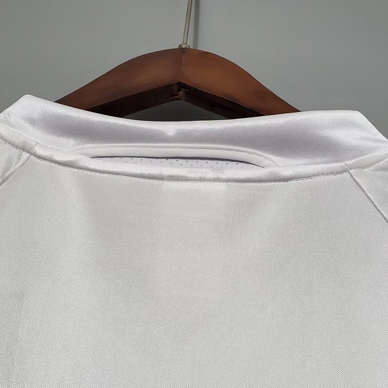 2004/2005 Retro Real Madrid Home Football Shirt