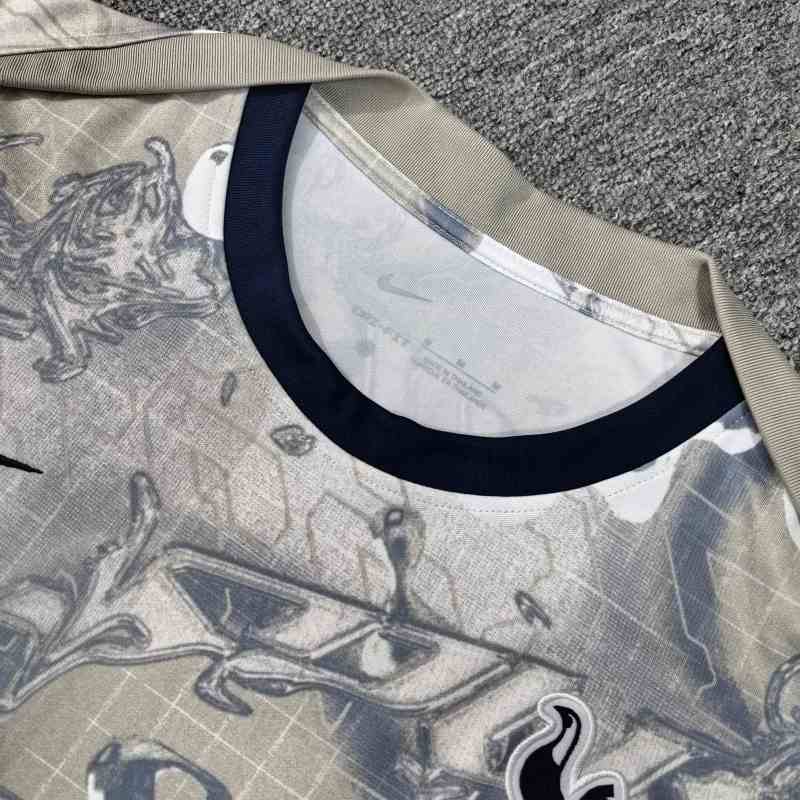 2025/2026 Tottenham Hotspur Training Football Shirt (Fan Edition)