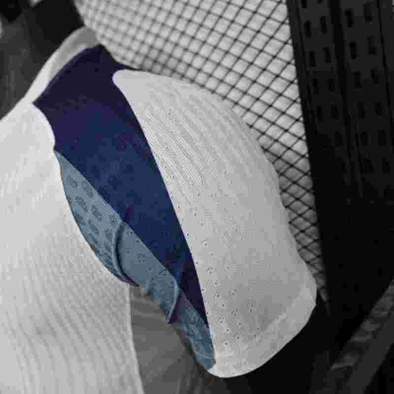 2025/2026 Tottenham Hotspur Home Football Shirt