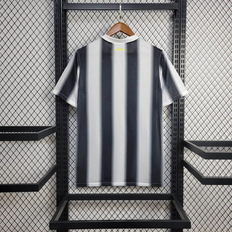 2011/2012 Retro Juventus Home Football Shirt