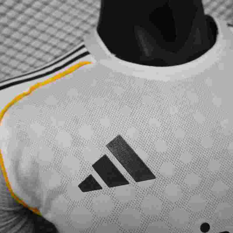 2025/2026 Real Madrid Home Football Shirt