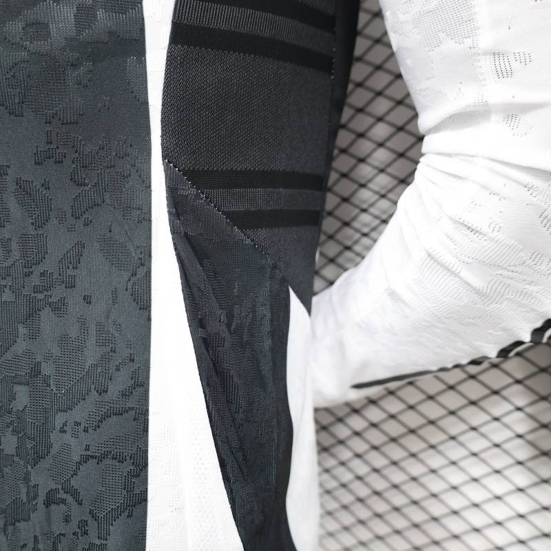 2024/2025 Player Edition Juventus Home Long Sleeve Football Jersey