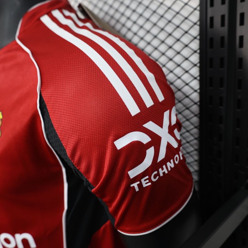 2025/26 Manchester United Home Football Shirt