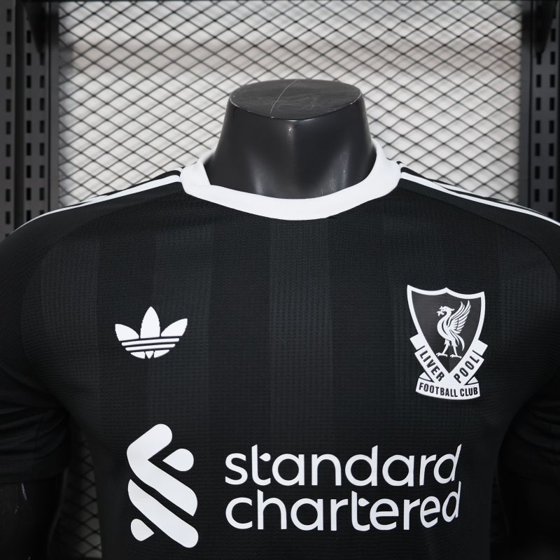 Liverpool FC 2025/26 Player Edition Goalkeeper Football Jersey