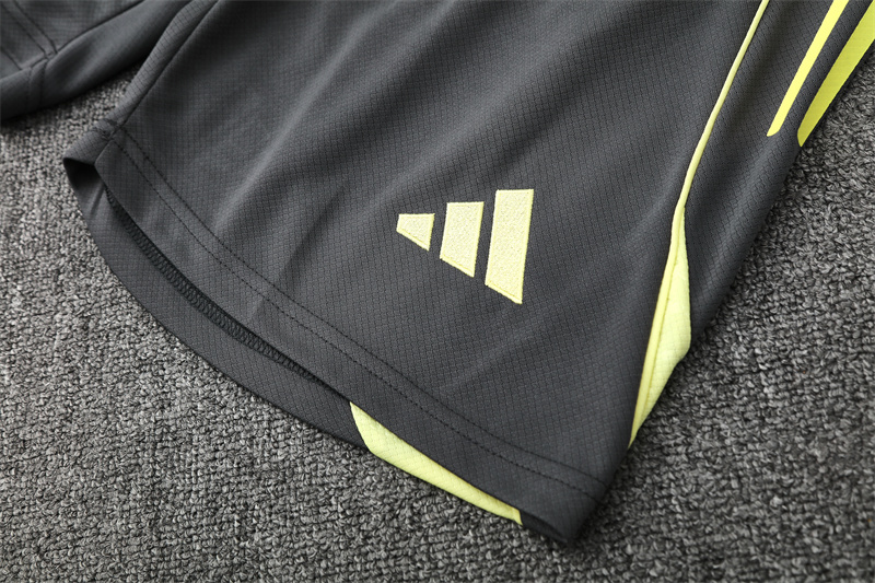 2025/26 short sleeve Real Madrid yellow training suit