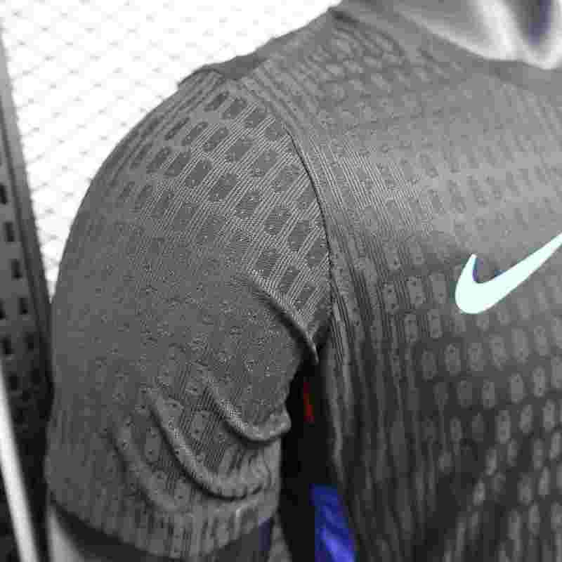 2025/2026 England black MVP football shirt