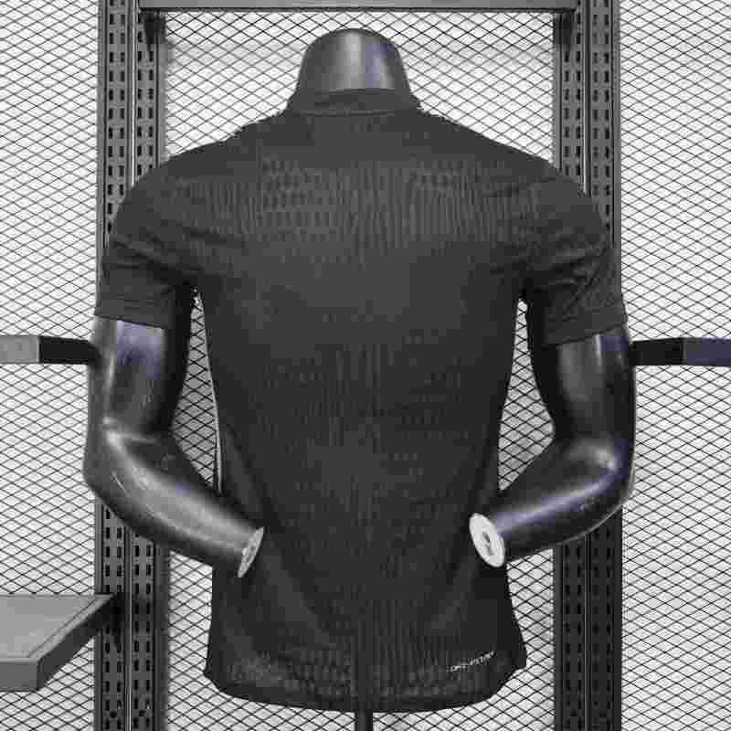 2025/2026 Paris Saint-Germain Player Edition Goalkeeper Football Shirt