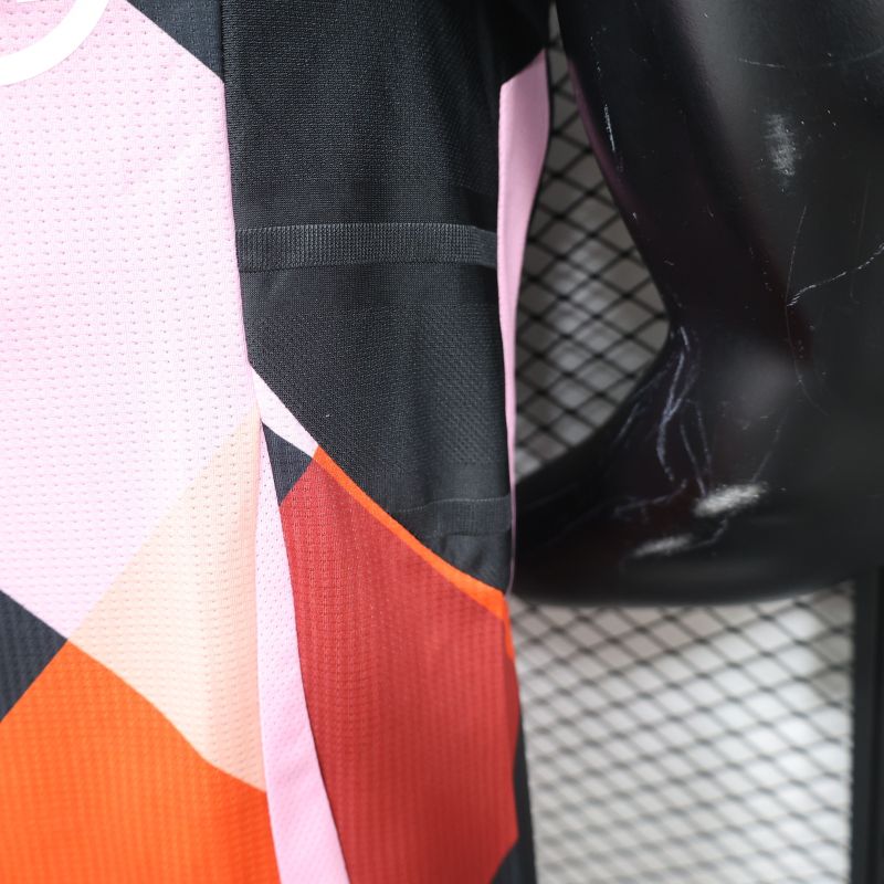 2024/2025 Player Edition FC Bayern Training Jersey Football Jersey