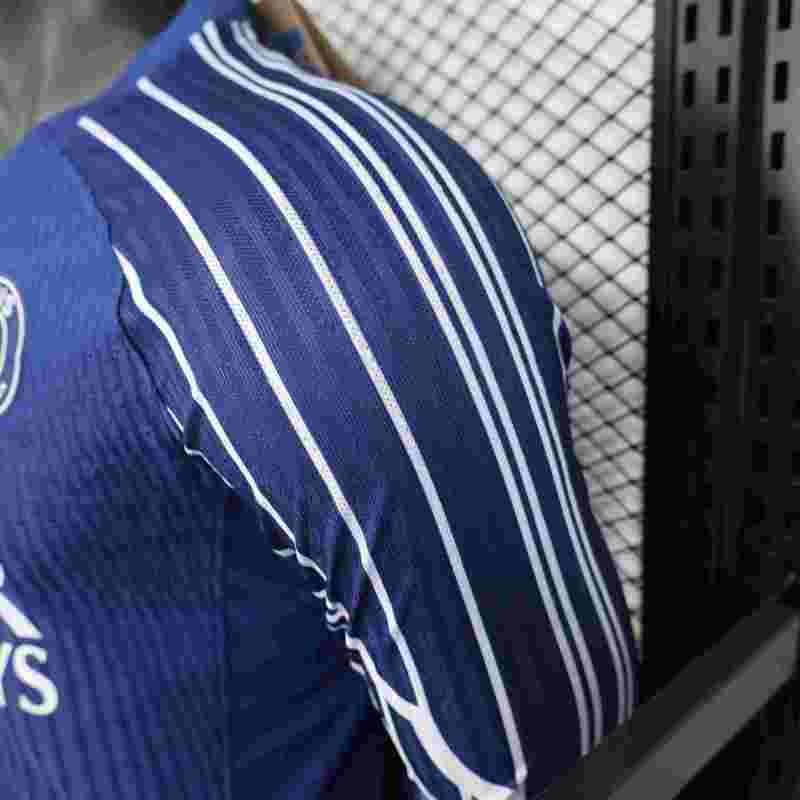 2025/2026 Paris Saint-Germain Player Long Sleeve Football Shirt