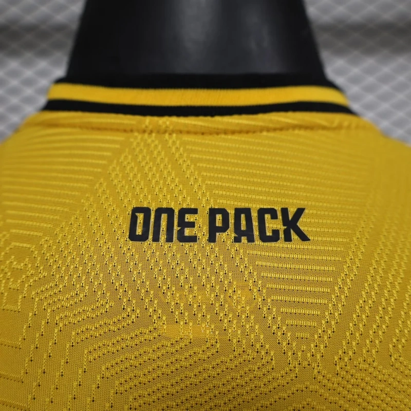 2024/2025 Player Version Wolverhampton Home Football Shirt