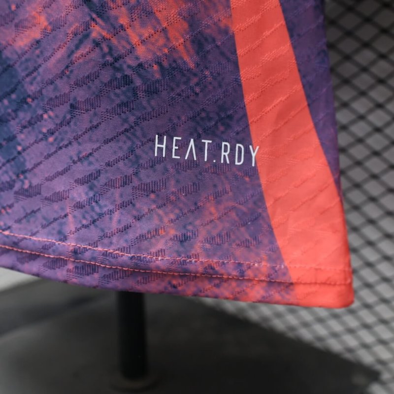 2024/2025 Player Version Real Madrid Special Edition Gradient Purple Football Shirt