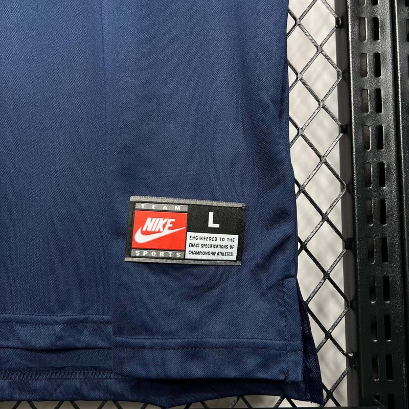 2005/2006 Retro Real Madrid Away Football Shirt