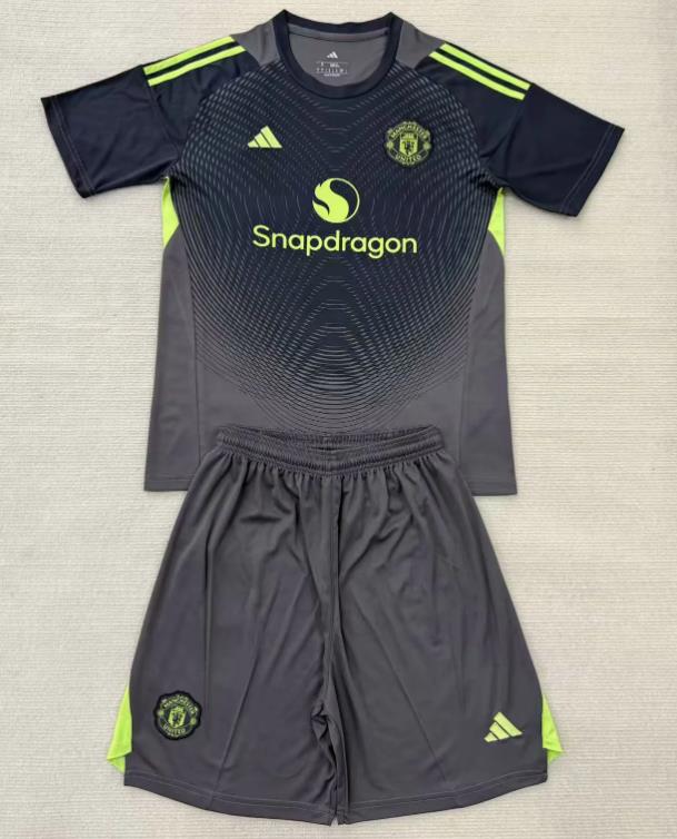 Adult Set 2025/2026 Manchester United Goalkeeper