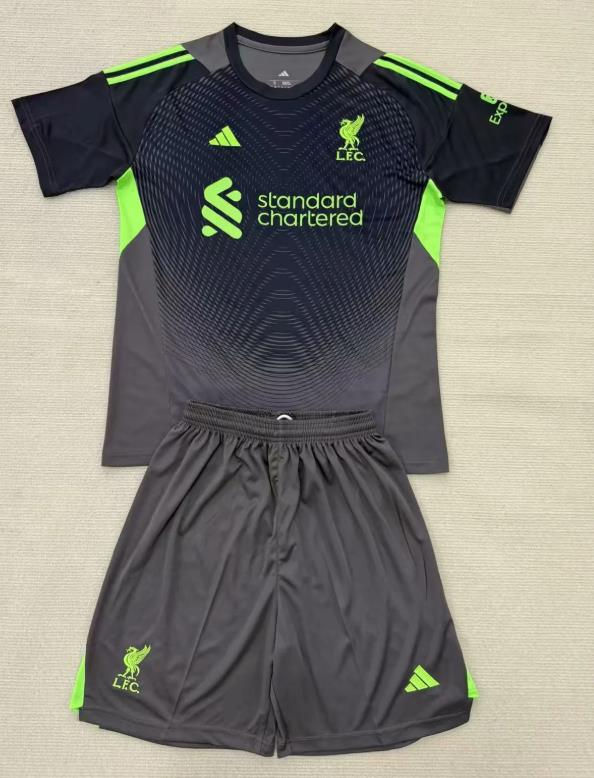 Adult Set 2025/2026 Liverpool Goalkeeper