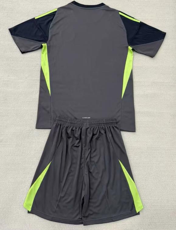 Adult Set 2025/2026 Manchester United Goalkeeper