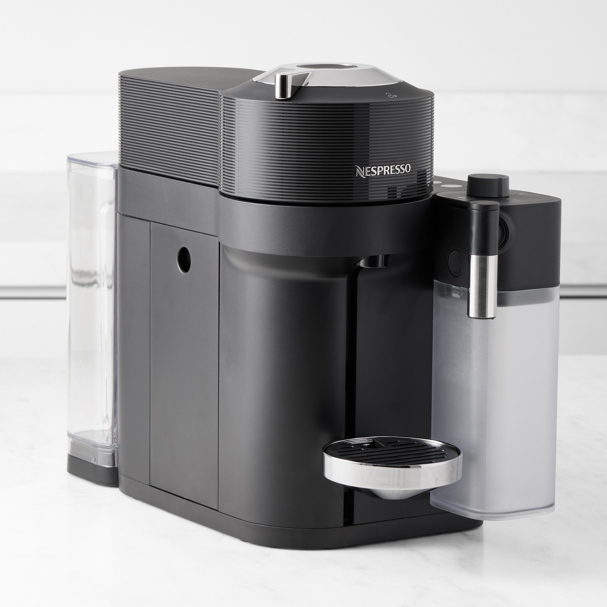 Nespresso Vertuo Lattissima by De'Longhi
