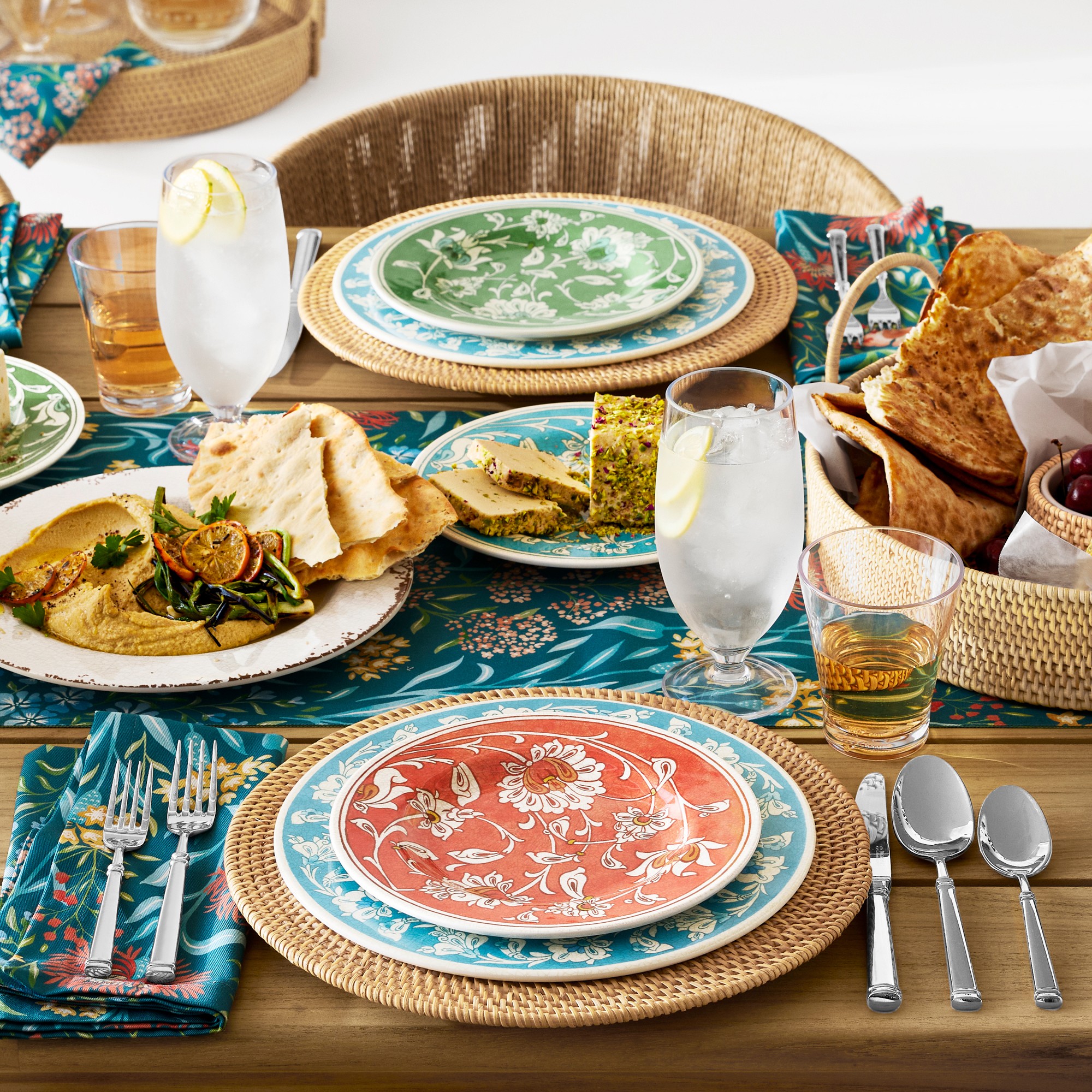 Light Woven Chip & Dip with Bowl