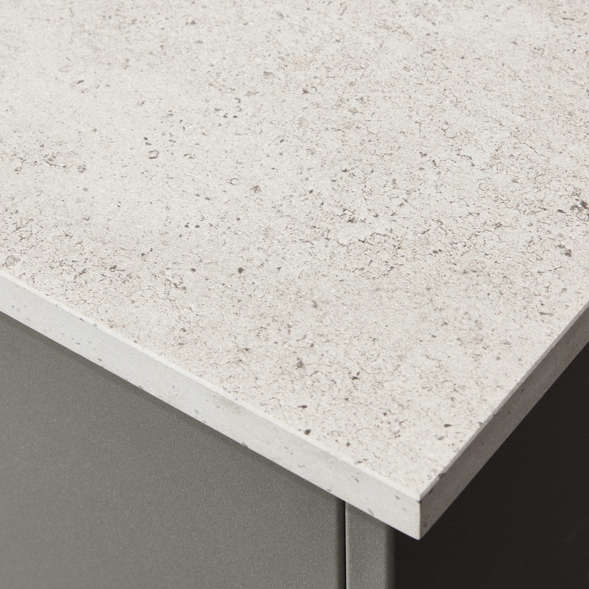 Urban Bonfire Outdoor Kitchen x Hestan 36” Grill