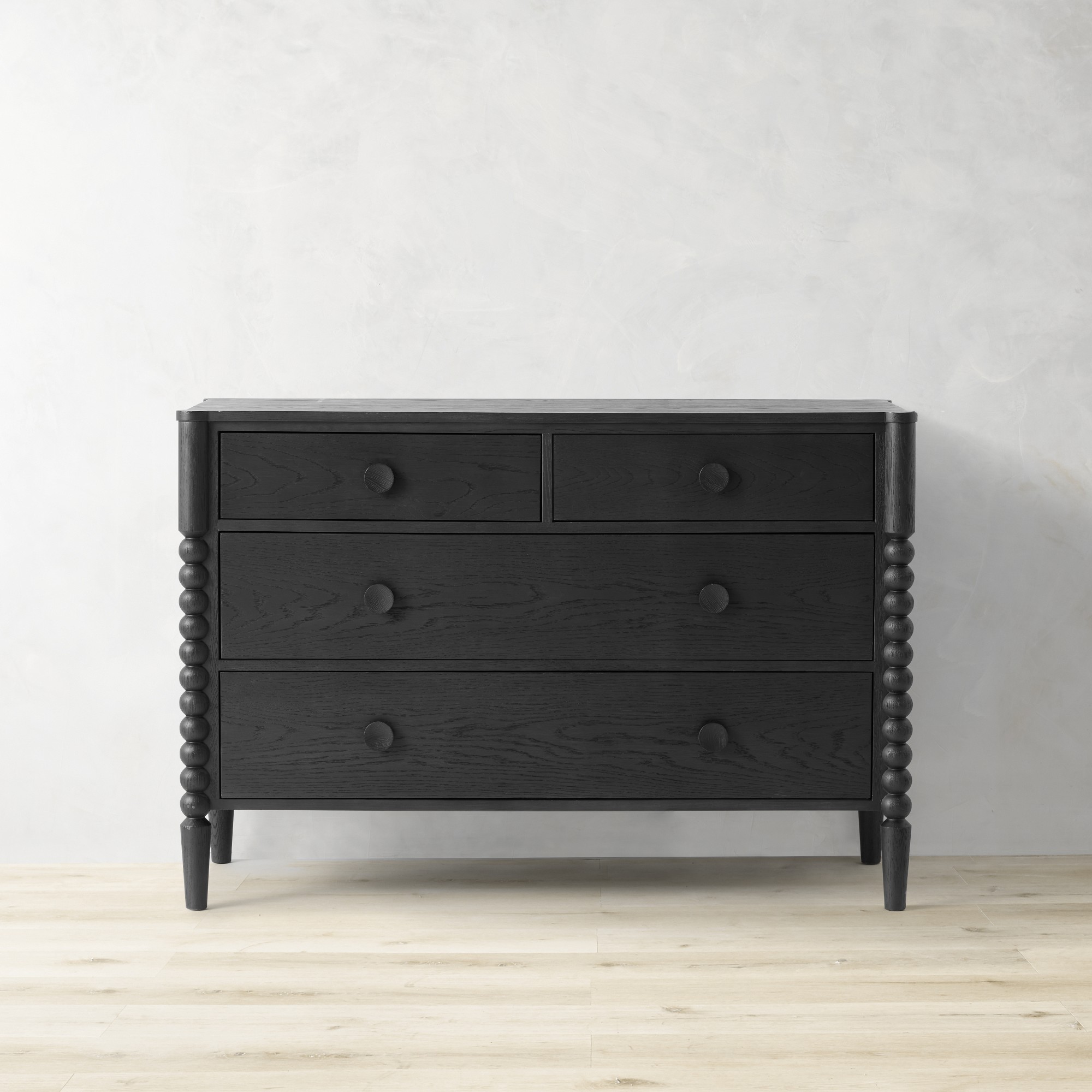 Spindle 4-Drawer Dresser (50)