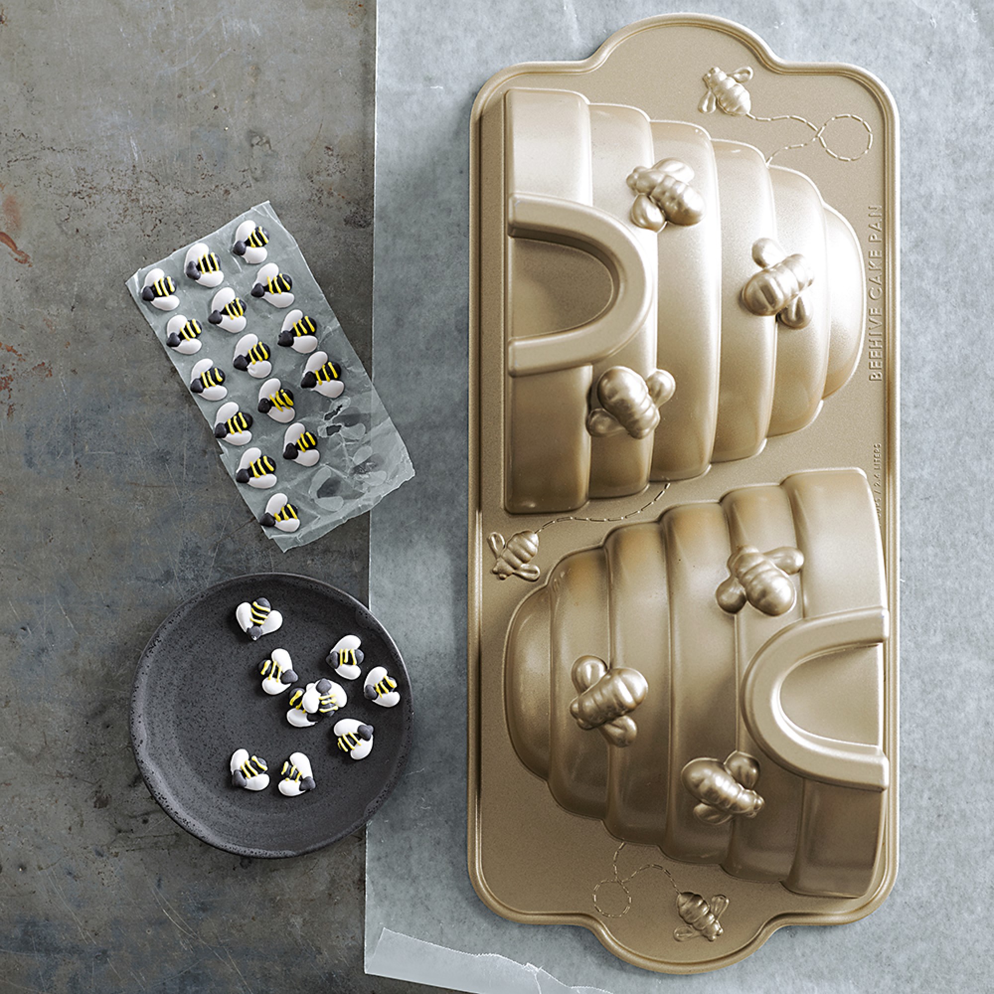 Nordic Ware Cast Aluminum Nonstick Beehive Cake Pan