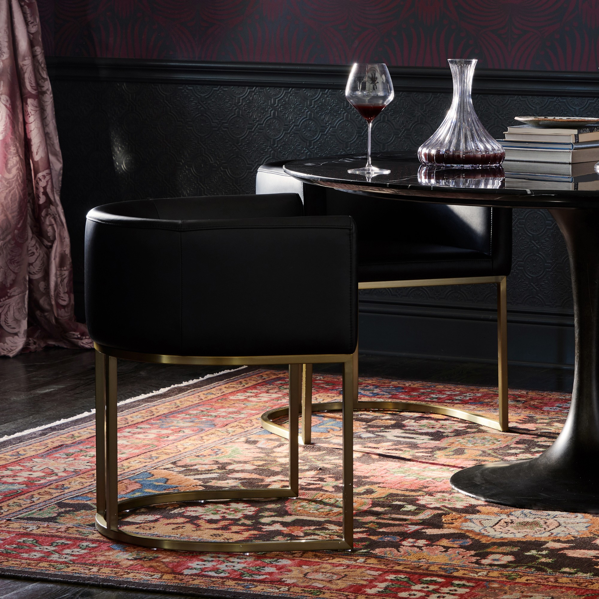 Tulip Round Pedestal Dining Table (42-56)