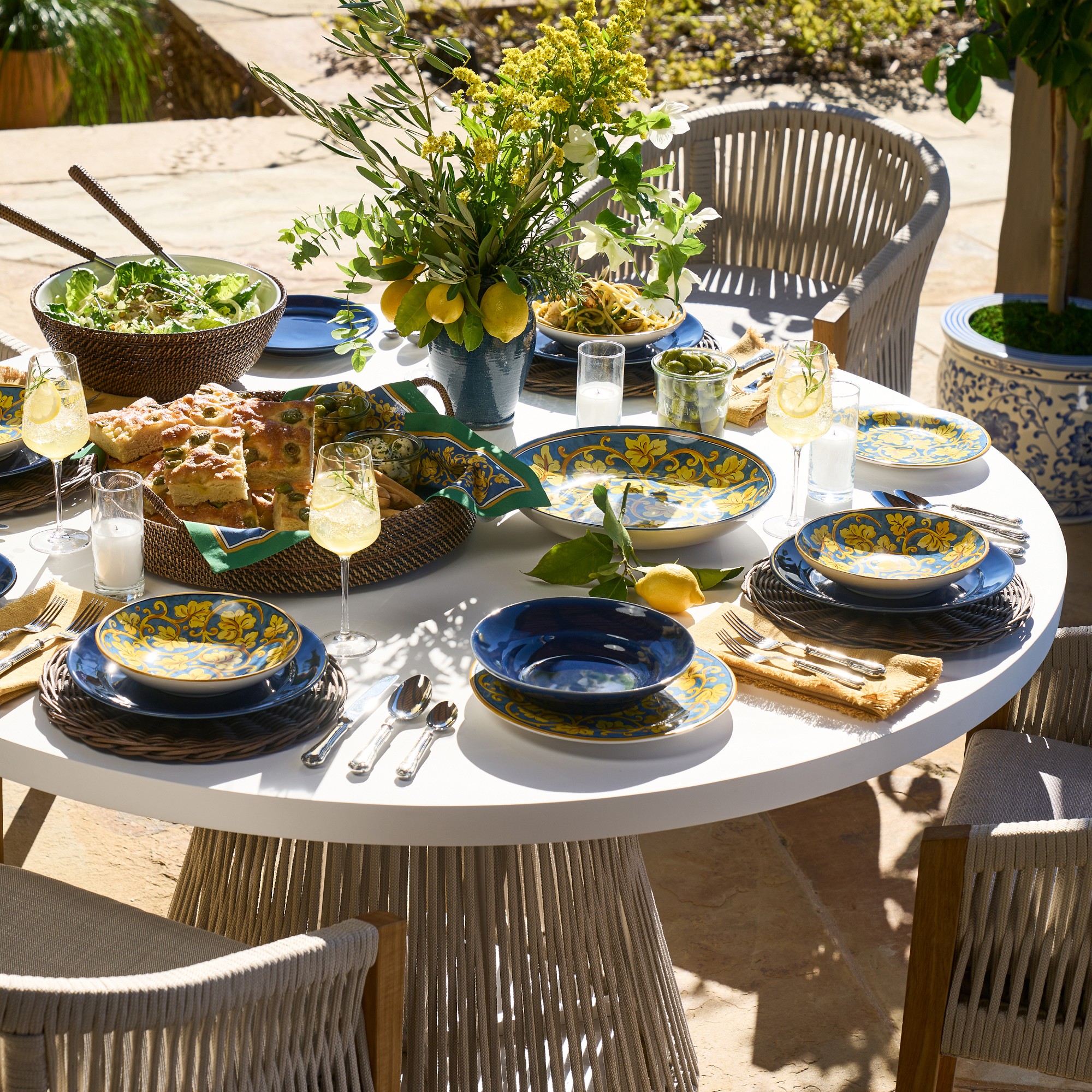 Pasadena Outdoor Fiberstone and Rope Round Dining Table (60)