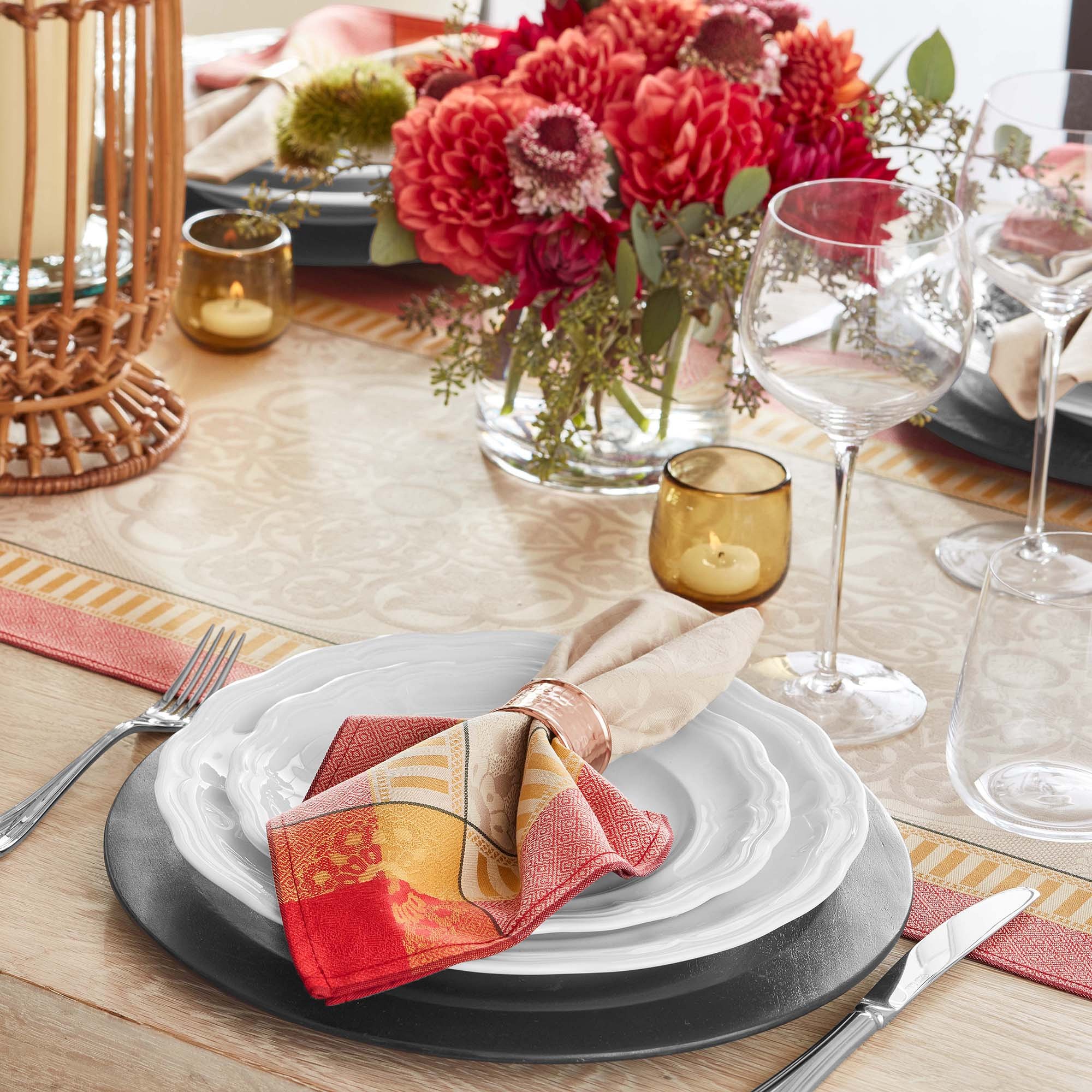 Jacquard Malta Table Runner