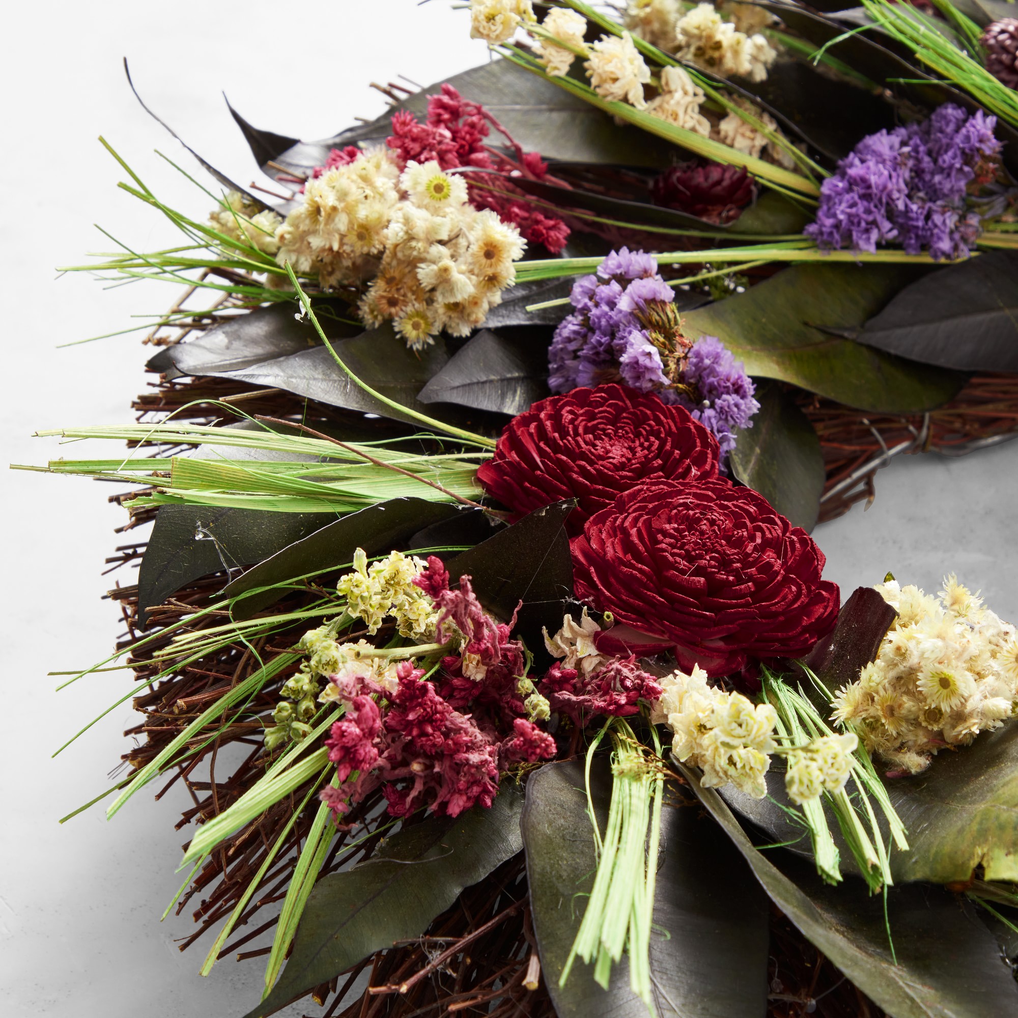 Red Peony Live Wreath, 20