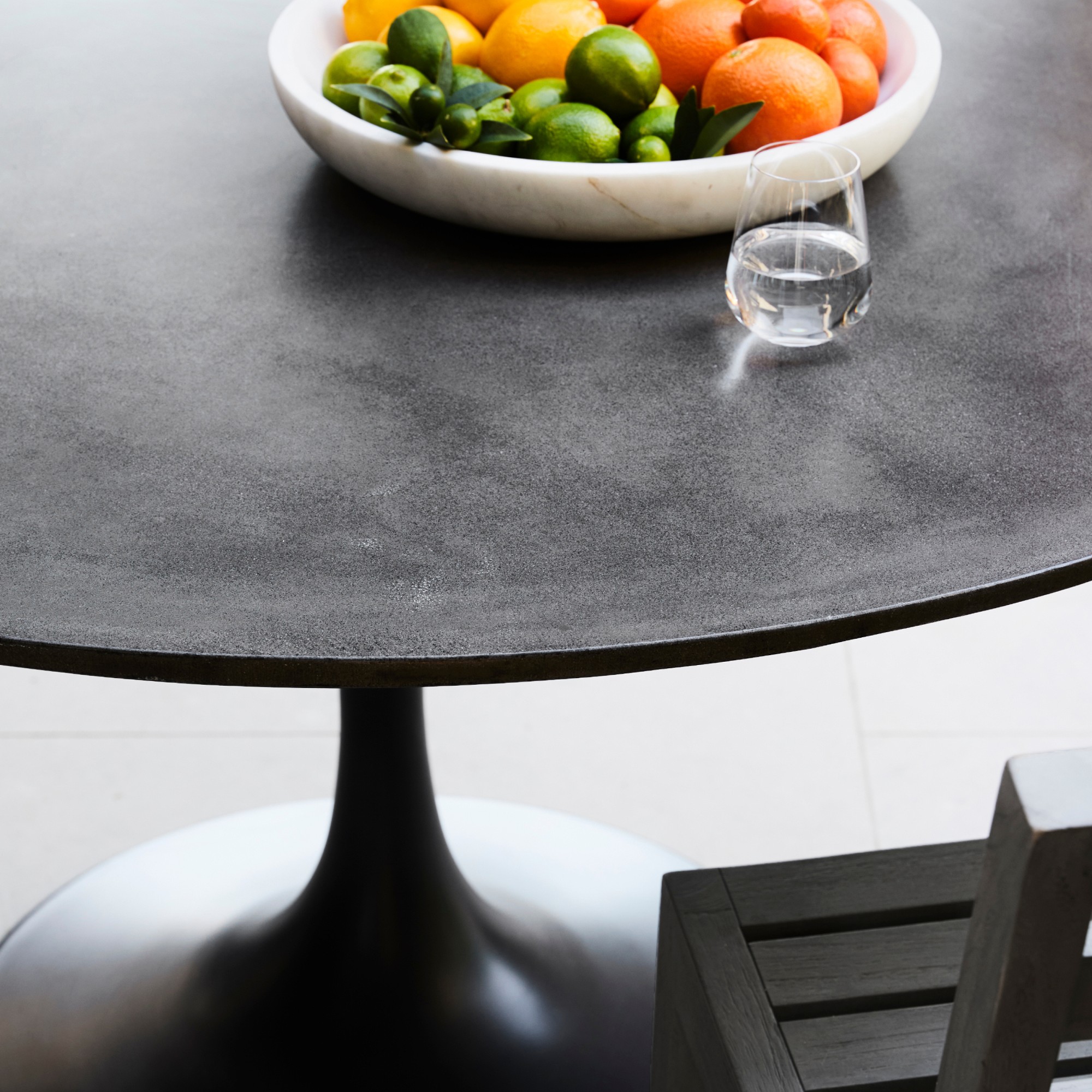 Tulip Outdoor Oval Dining Table (70)