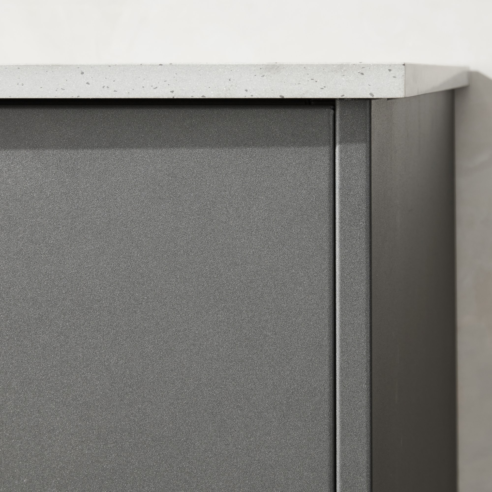 Urban Bonfire Outdoor Kitchen x Hestan 36” Grill