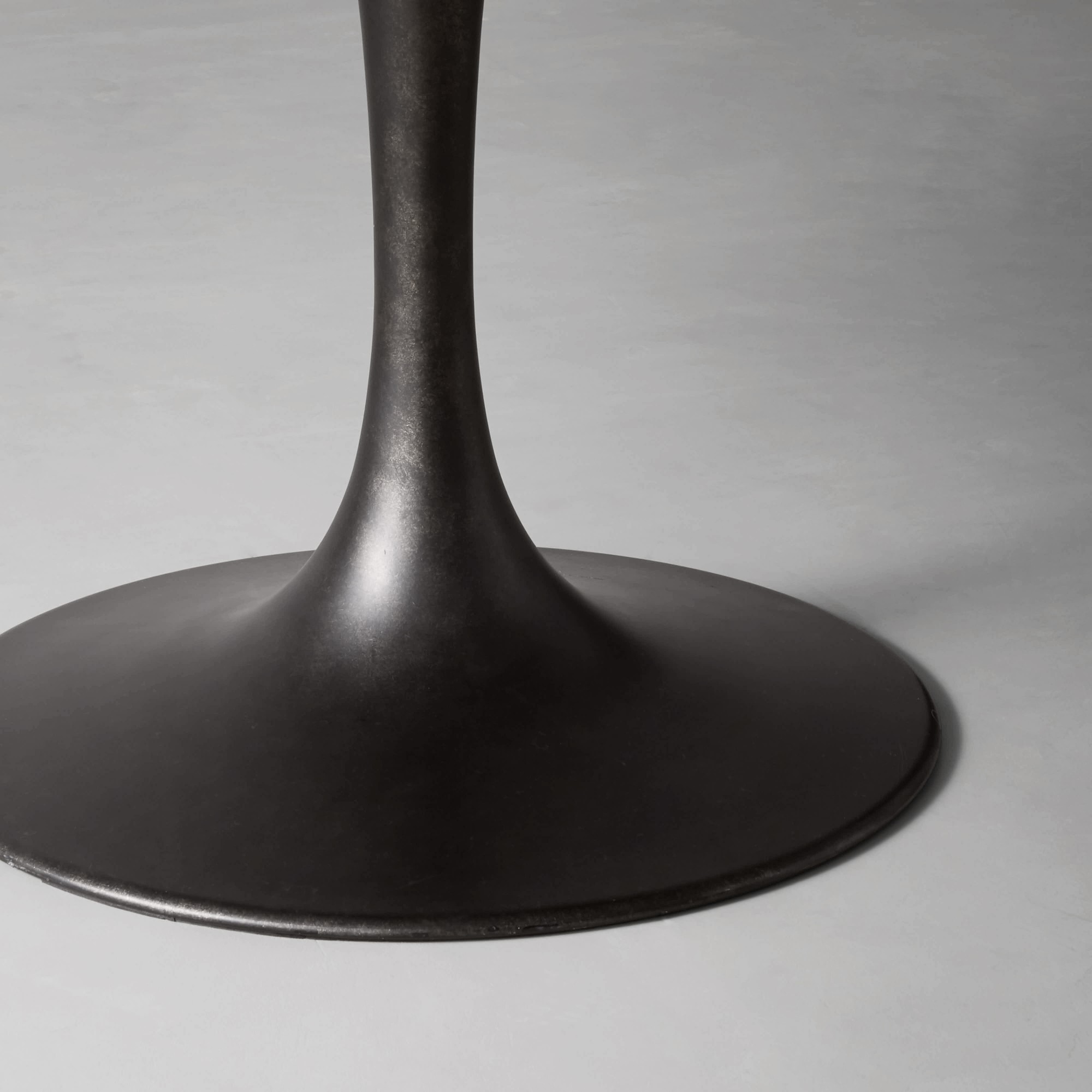 Tulip Round Pedestal Dining Table (42-56)