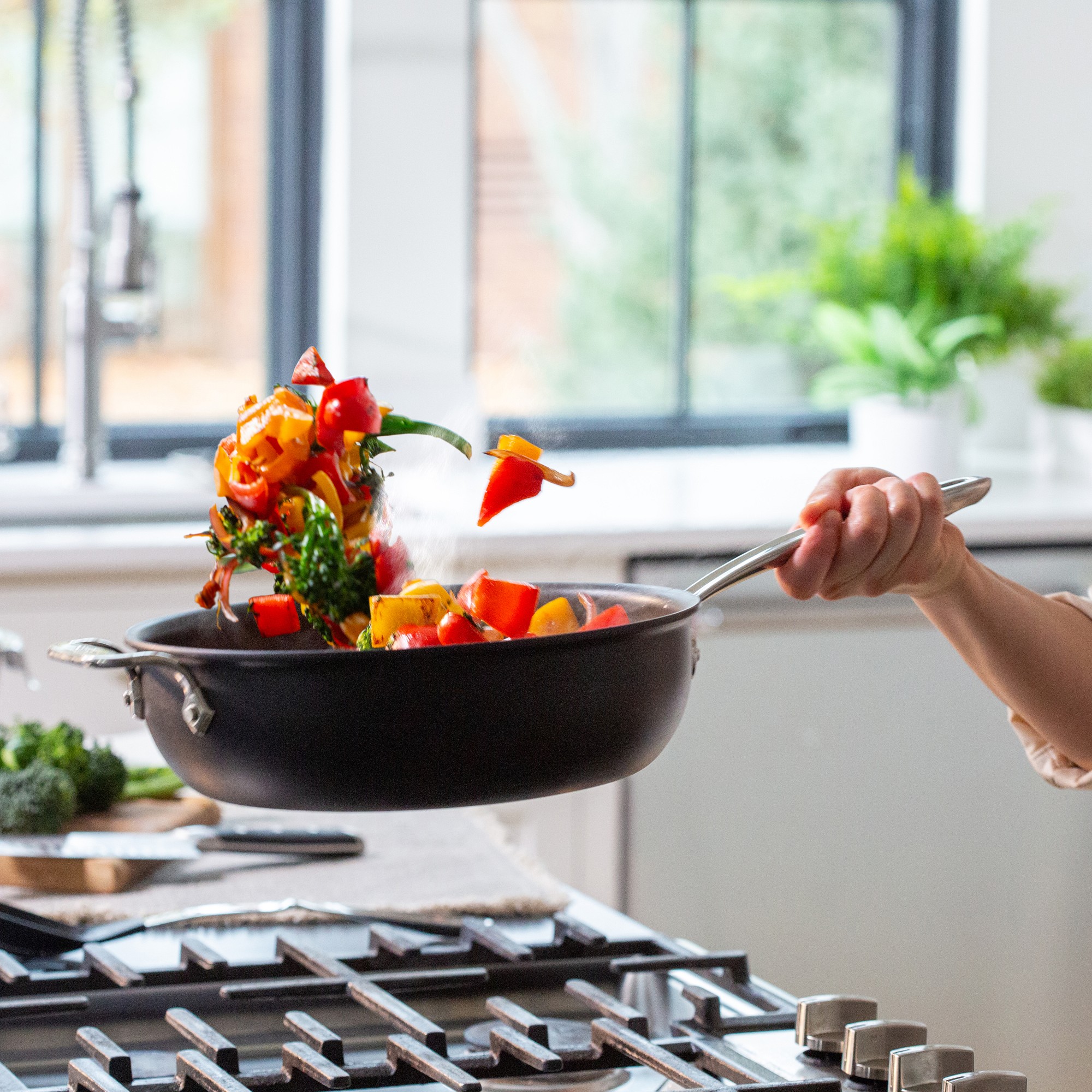 All-Clad NS™ Pro Nonstick Essential Pan