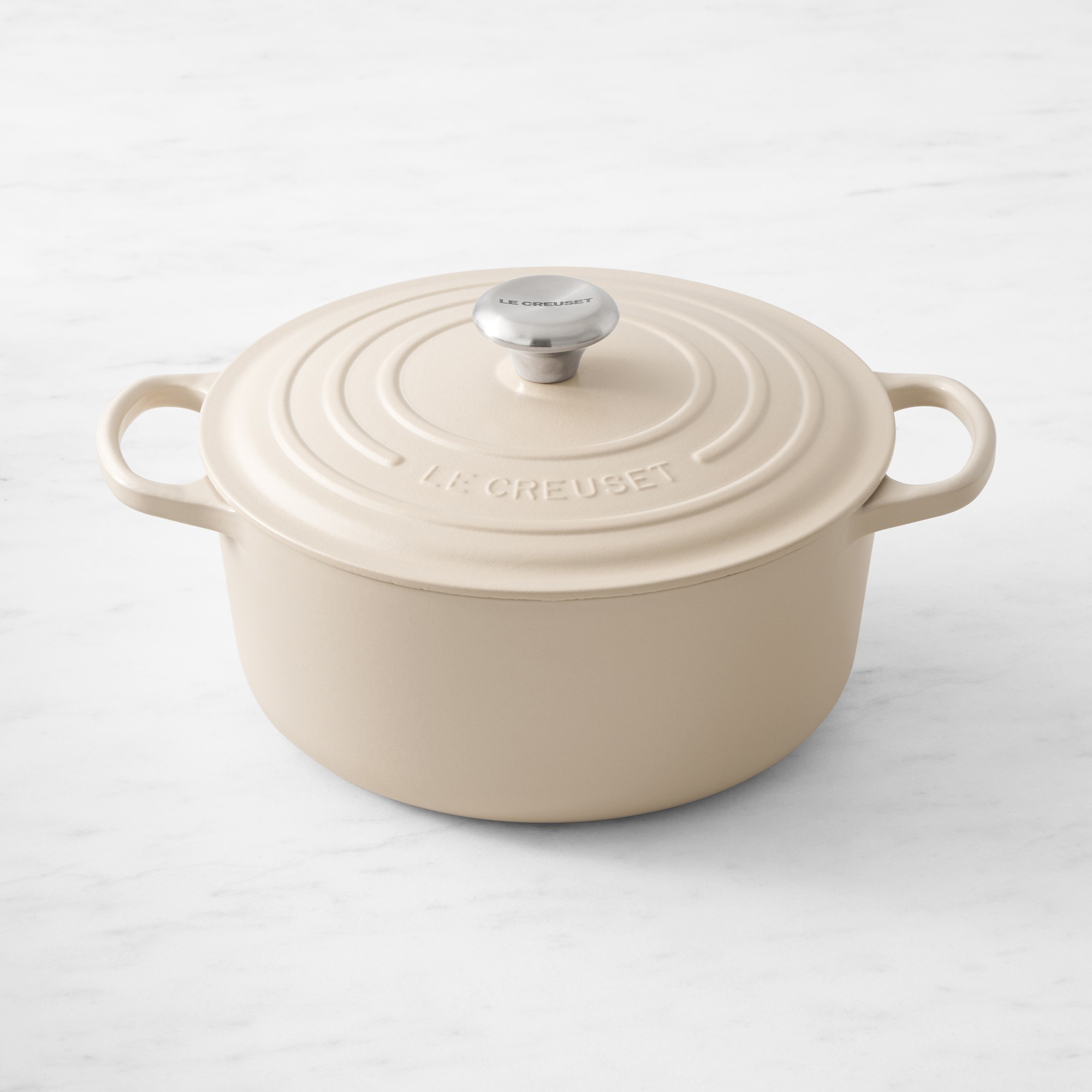 Le Creuset Signature Enameled Cast Iron Round Dutch Oven