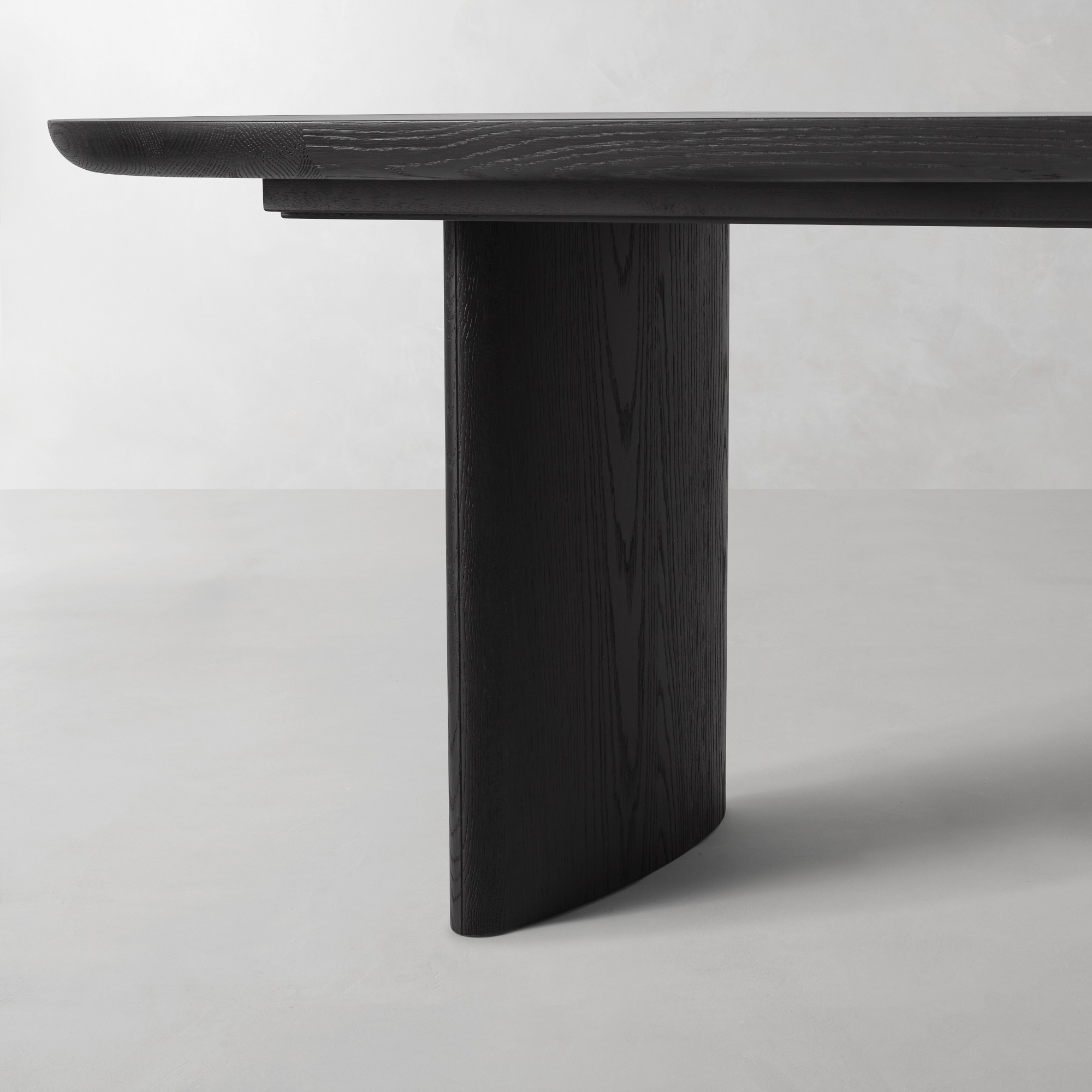 Radius Extendable Oval Dining Table (72-114)