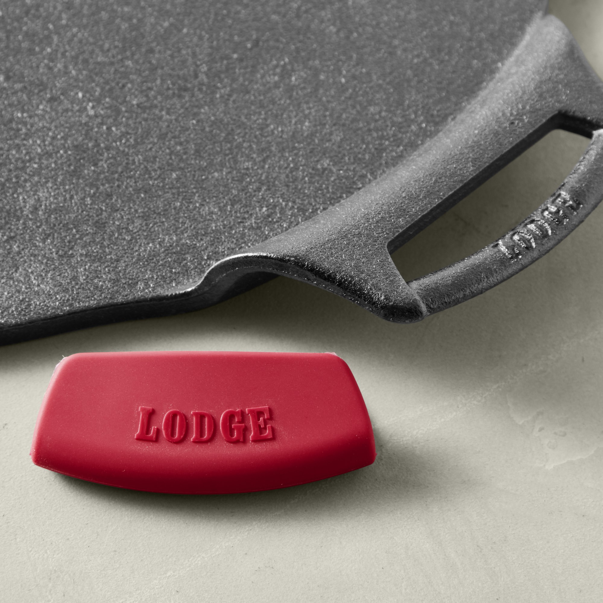 Lodge Bakeware Seasoned Cast Iron Pizza Pan