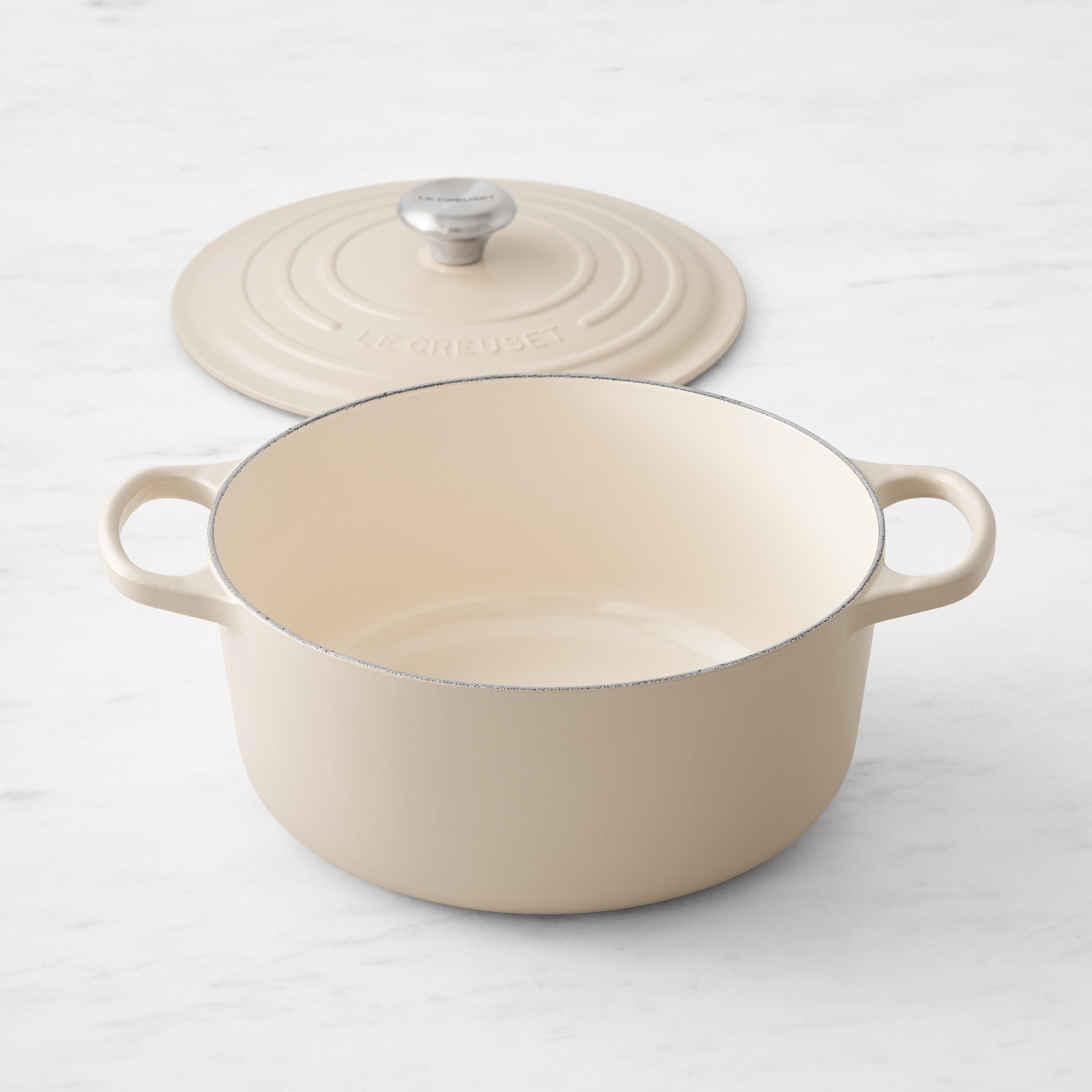 Le Creuset Signature Enameled Cast Iron Round Dutch Oven