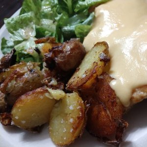 Lodge Seasoned Carbon Steel Skillet