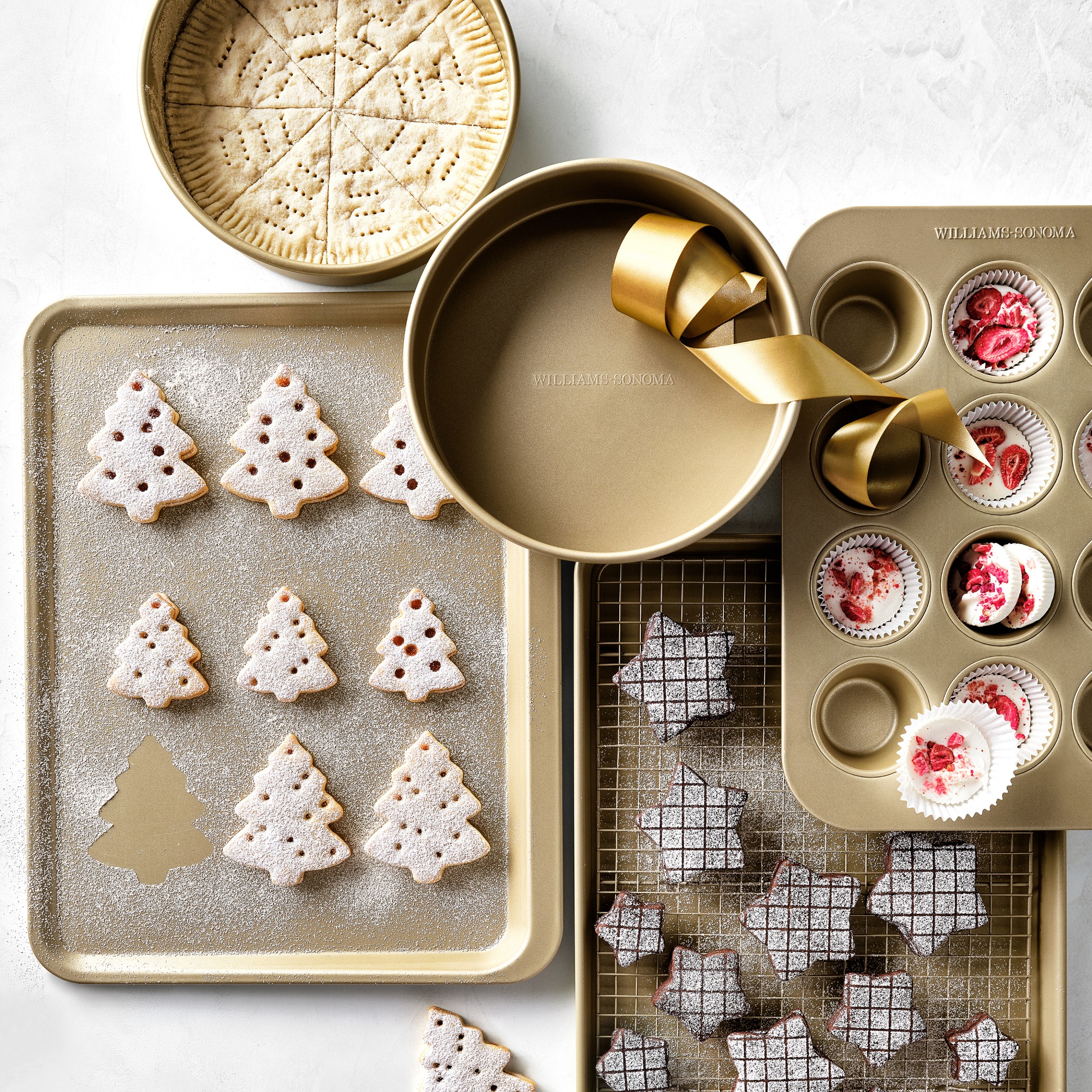 Williams Sonoma Goldtouch® Pro Nonstick Non Corrugated Half Sheet with Cooling Rack