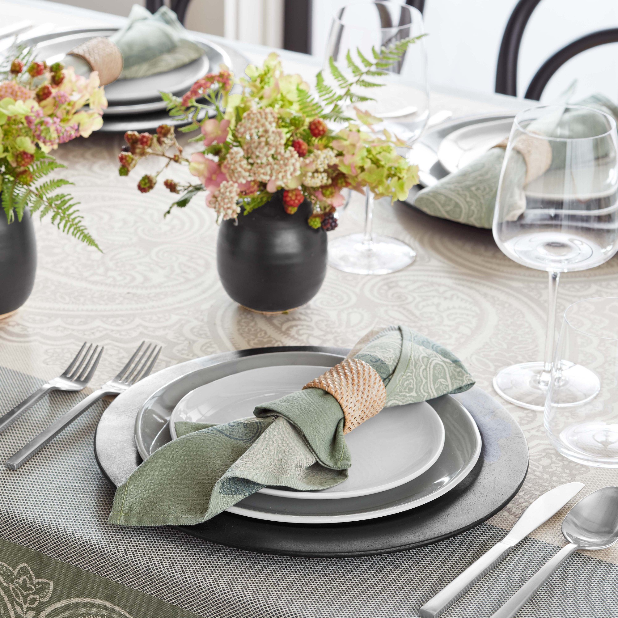 Jacquard Madrid Tablecloth