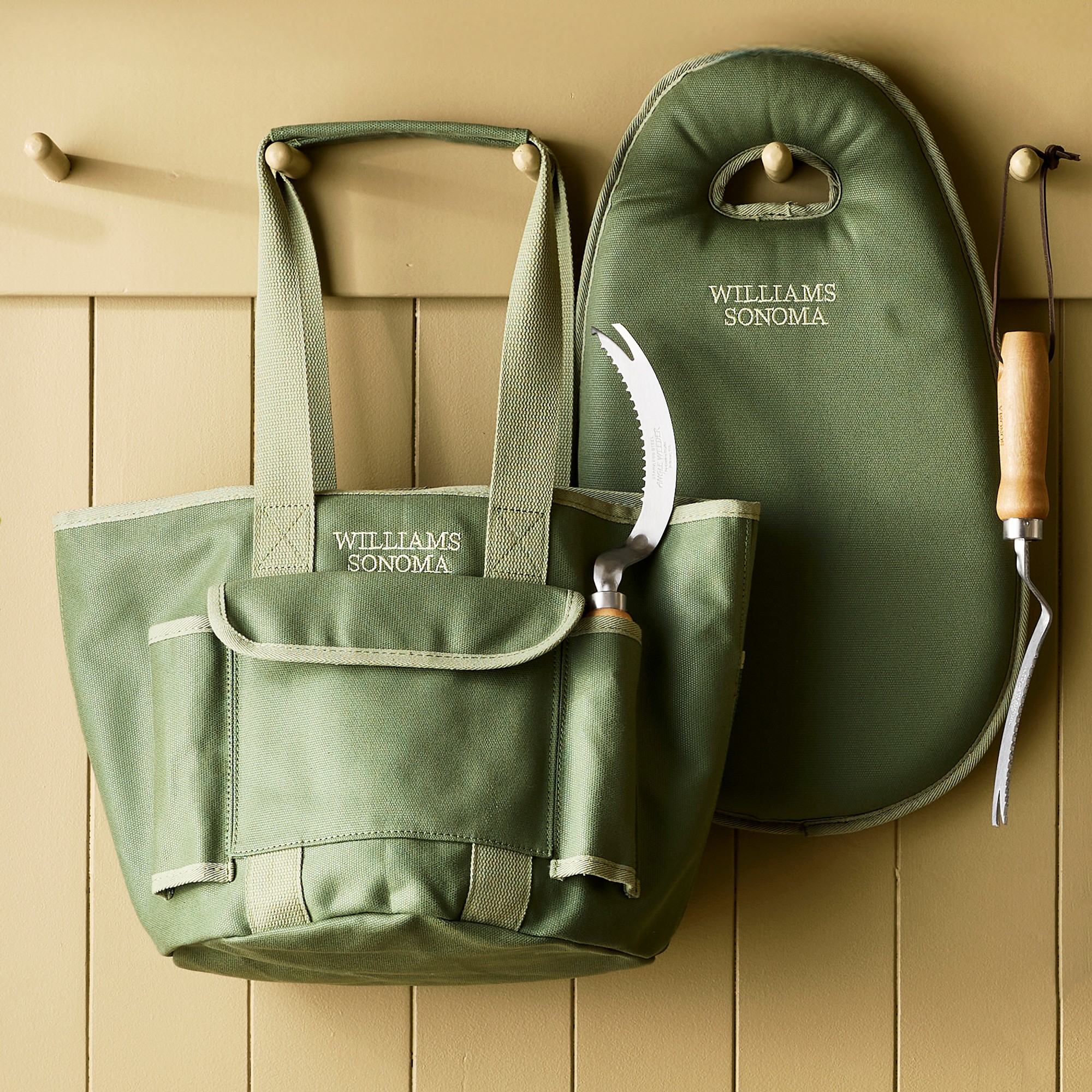 Williams Sonoma Gardening Kneeler