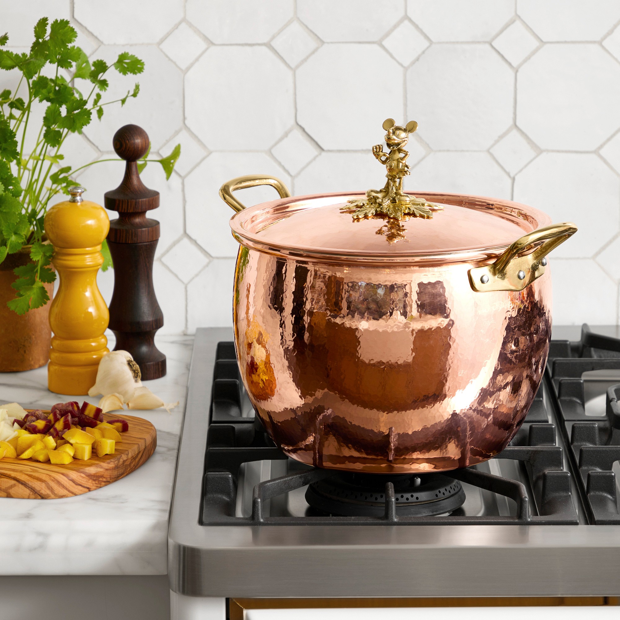 Ruffoni Historia Disney© Hammered Copper Stockpot with Mickey Knob, 7 1/2-Qt.