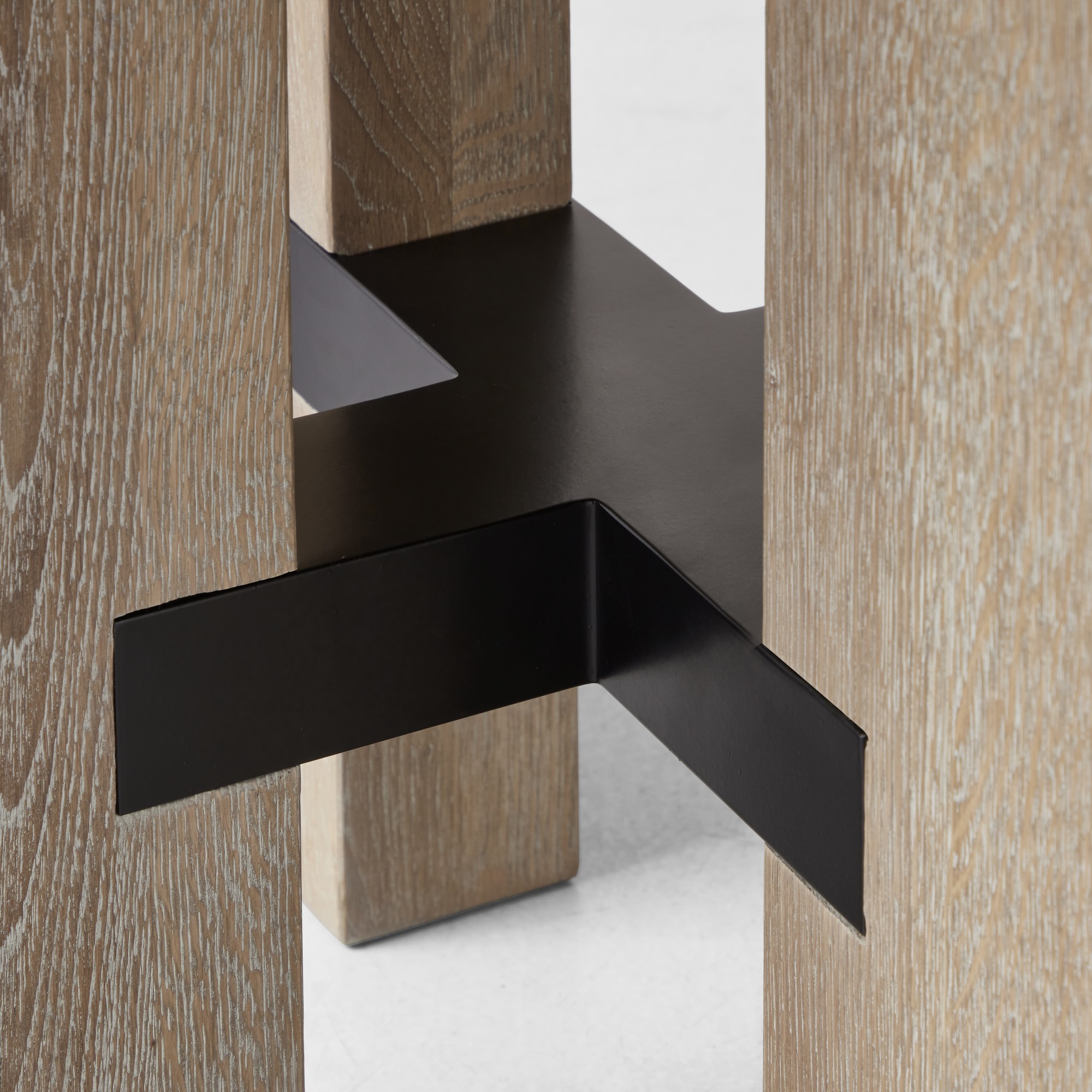 Montauk Round Dining Table (52)