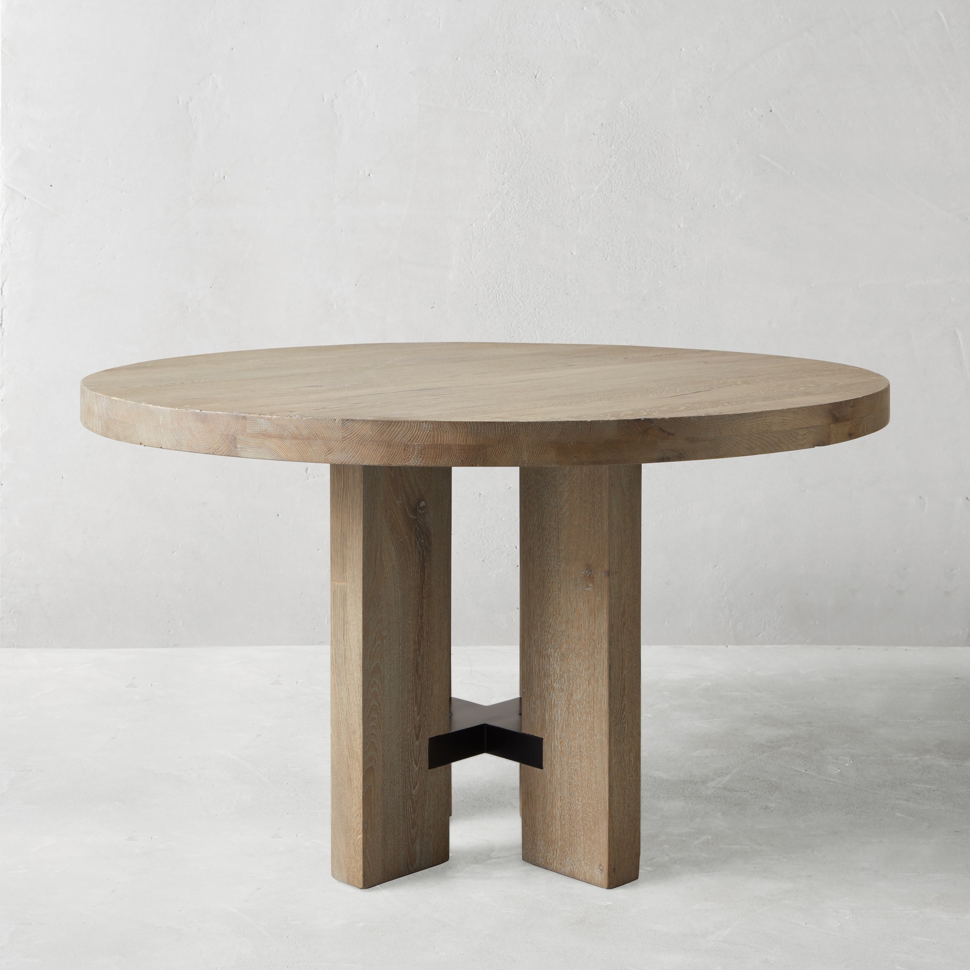 Montauk Round Dining Table (52)