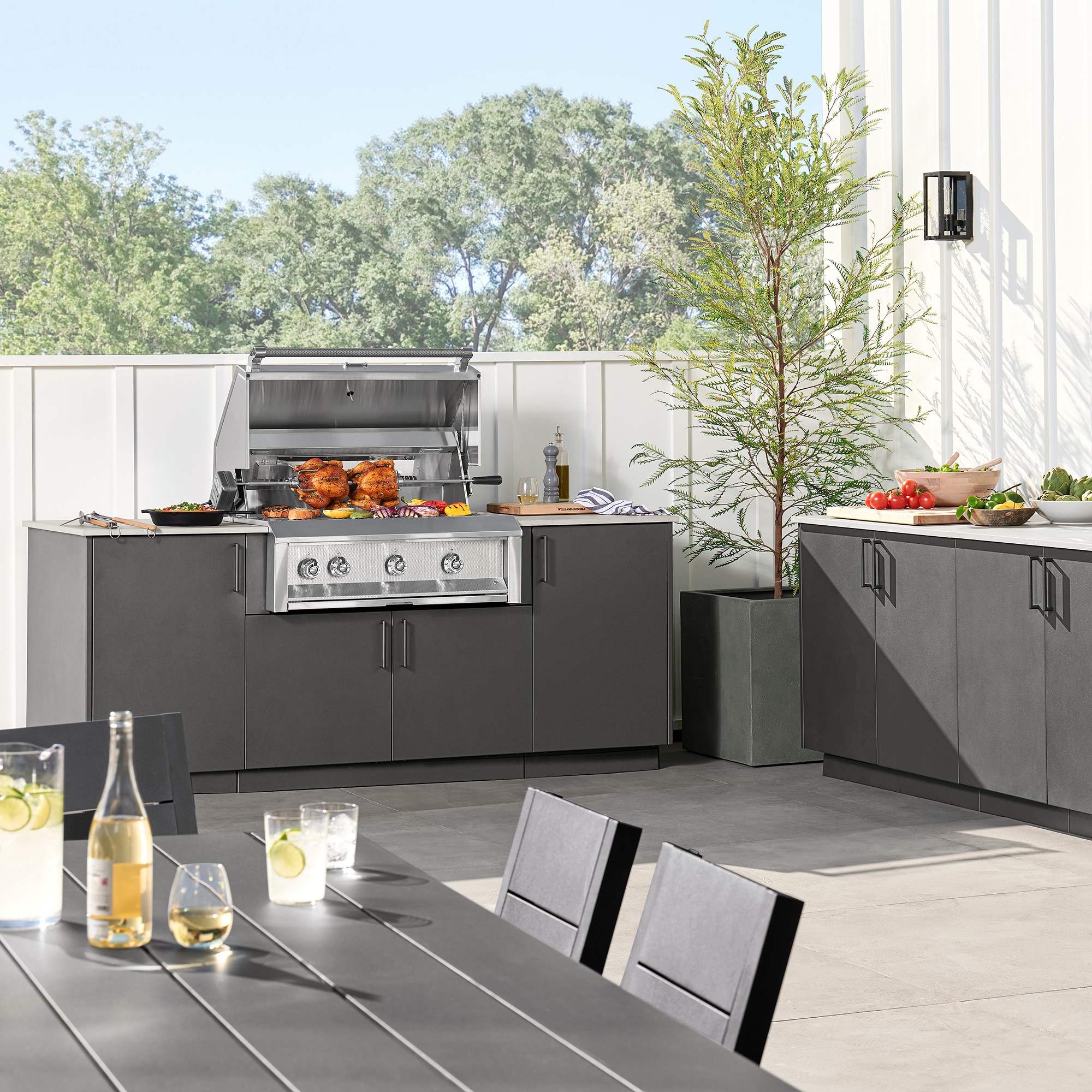 Urban Bonfire Outdoor Kitchen x Hestan 42” Grill