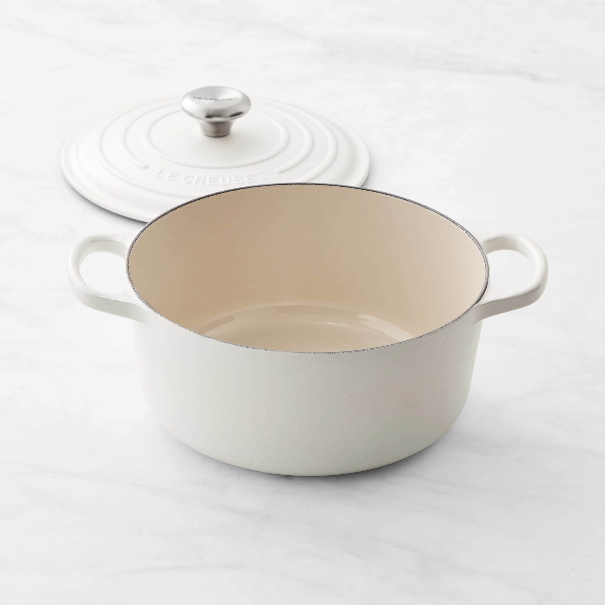 Le Creuset Signature Enameled Cast Iron Round Dutch Oven