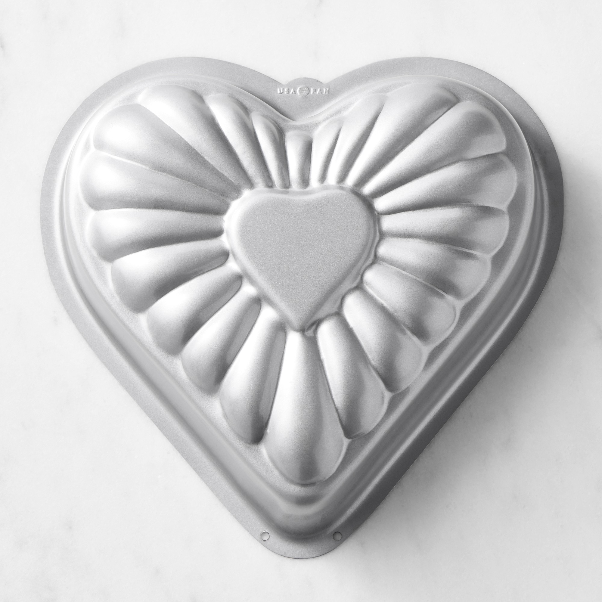 USA Pan Nonstick Fancy Heart Cake Pan