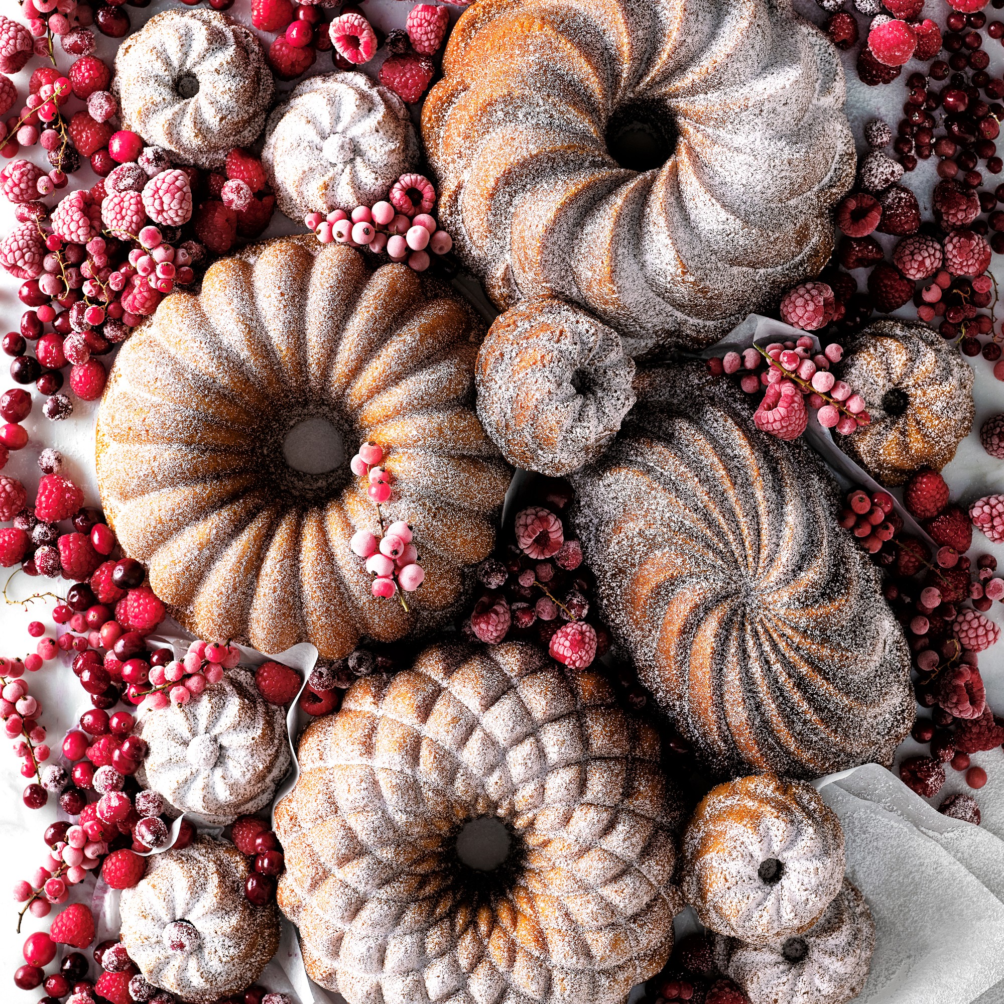 Nordic Ware Nonstick Cast Aluminum Kaleidoscope Bundt® Pan