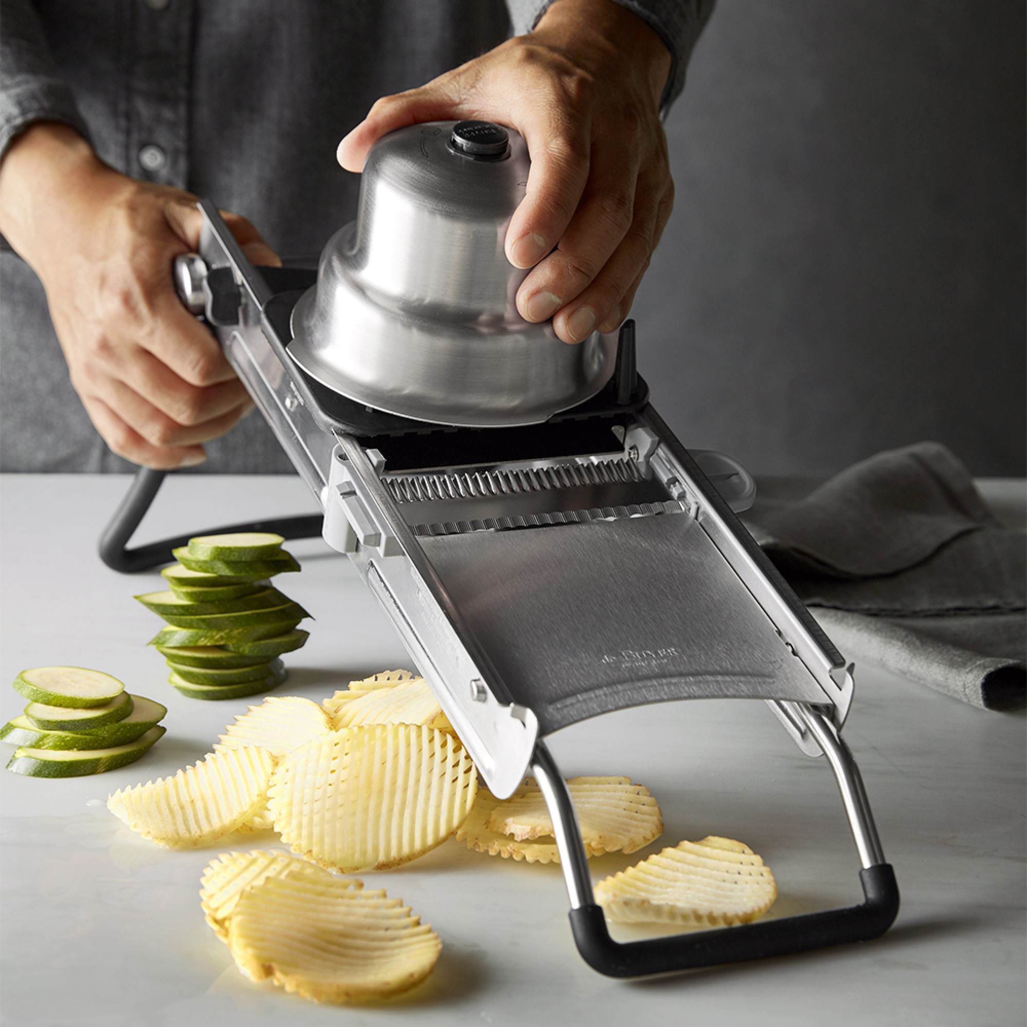 de Buyer Revolution Dicing Mandoline