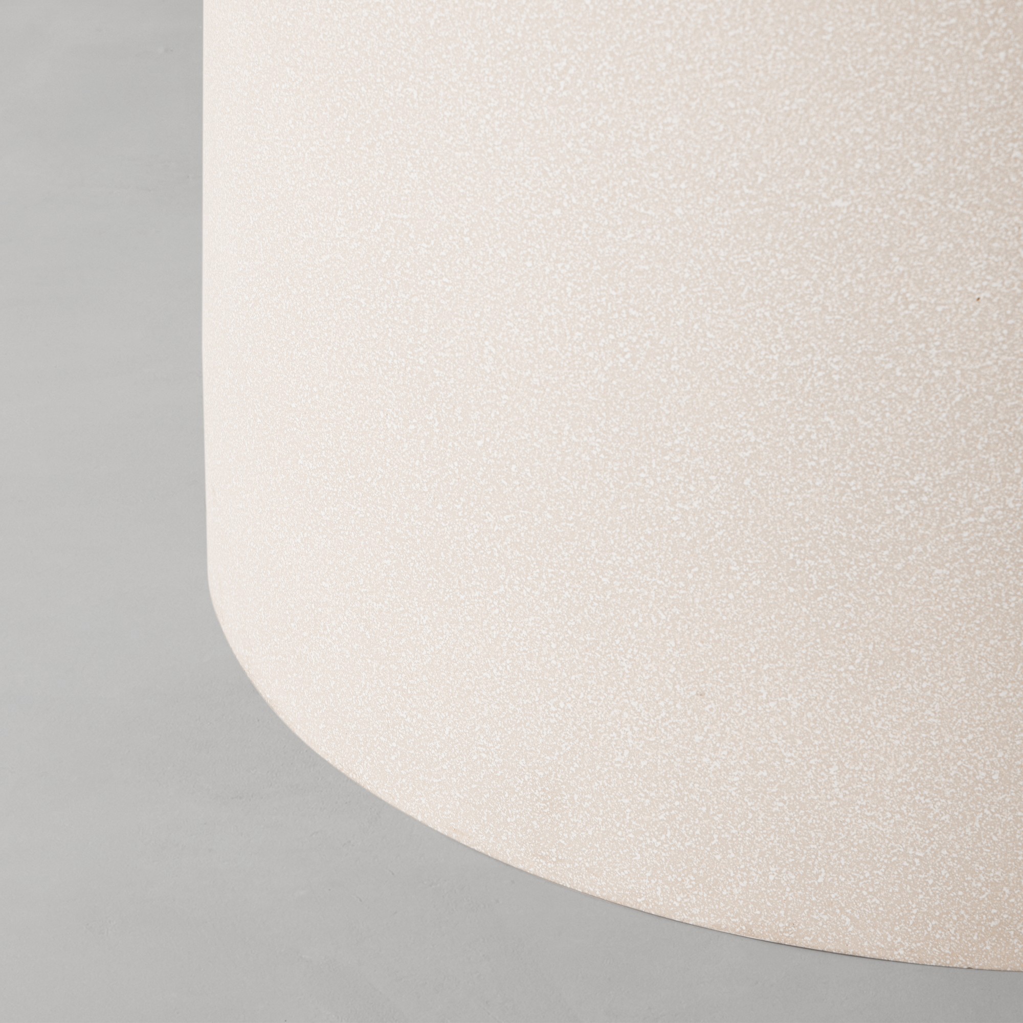 Hollis Round Fiberstone Outdoor Dining Table (59)