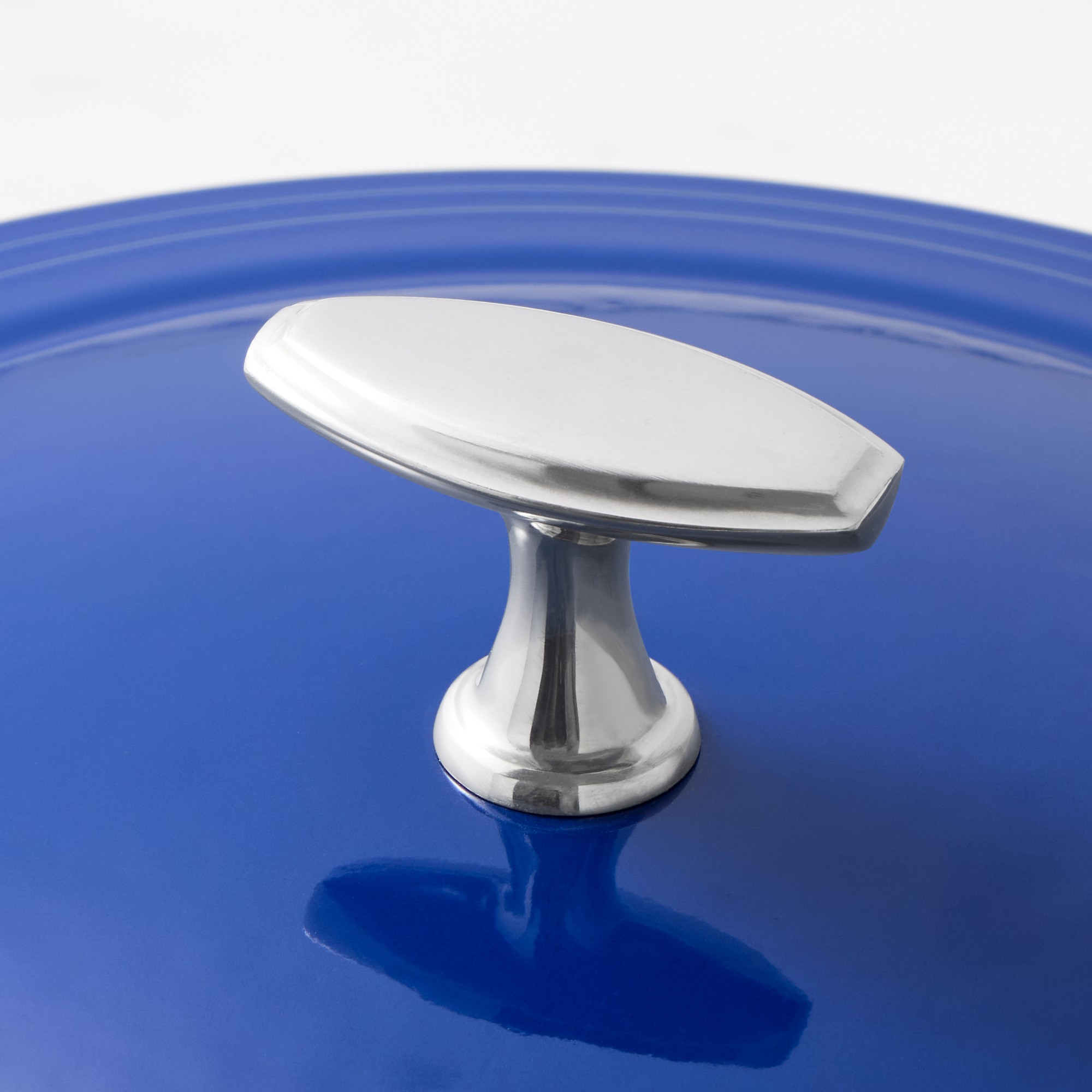 Lodge USA Enameled Cast Iron Dutch Oven